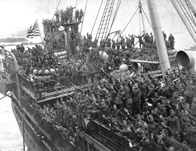 American soldiers returning home on a large ship