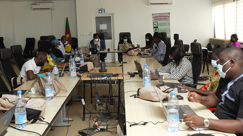 Strengthening Cameroon’s Health Systems to Prepare for COVID-19 Response_006 The Ministry of Health’s COVID-19 response efforts at the national Emergency Operations Center (EOC)