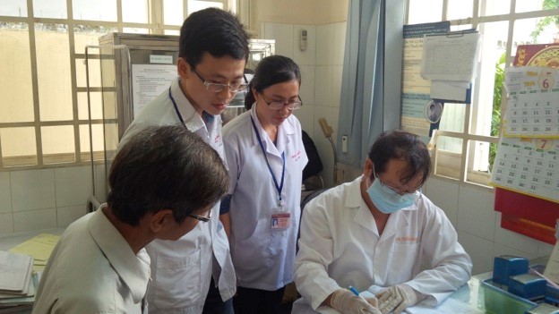 Figure: Students from Ho Chi Minh city University of Medicine and Pharmacy learning at Tan Binh HIV Outpatient Clinic