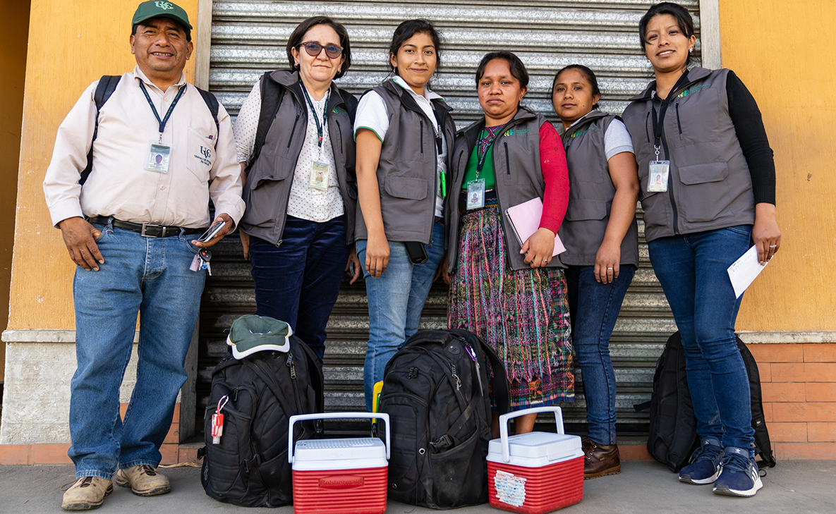 Field researchers from Universidad del Valle de Guatemala (UVG) prepare to interview households to better understand why antibiotics aren’t working effectively in the region. Understanding the factors causing antimicrobial resistance (AMR) will help improve medical treatment across the population. CDC partners with Washington State University and UVG to strengthen epidemiological surveillance for AMR in Guatemala.