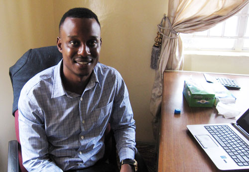 Mohamad Falilu Jalloh, program manager for FOCUS 1000, a CDC partner and nongovernmental public health agency in Sierra Leone.