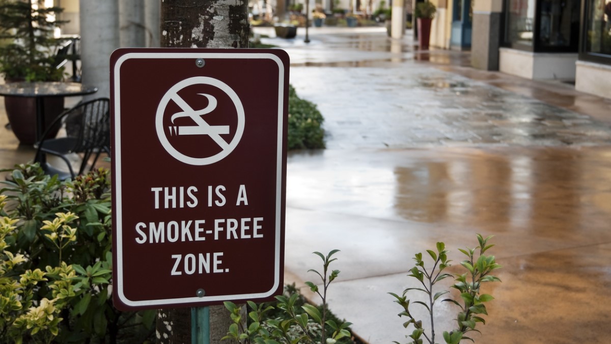 a Smoke-Free zone sign