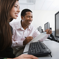 Man and woman in a computer lab