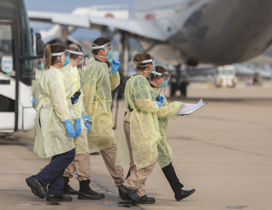 Passengers arrive at MCAS Miramar