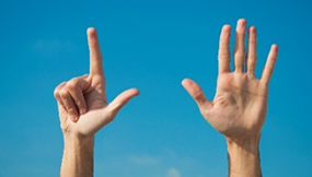 hands showing 7 fingers
