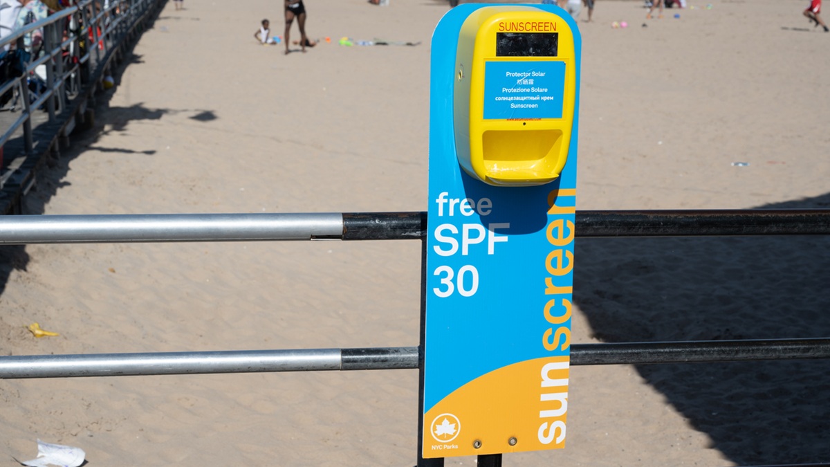 Free SPF 30 sunscreen dispenser